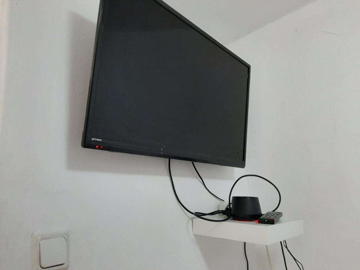 The Surfer'S Beach House Tel Aviv Ngoại thất bức ảnh